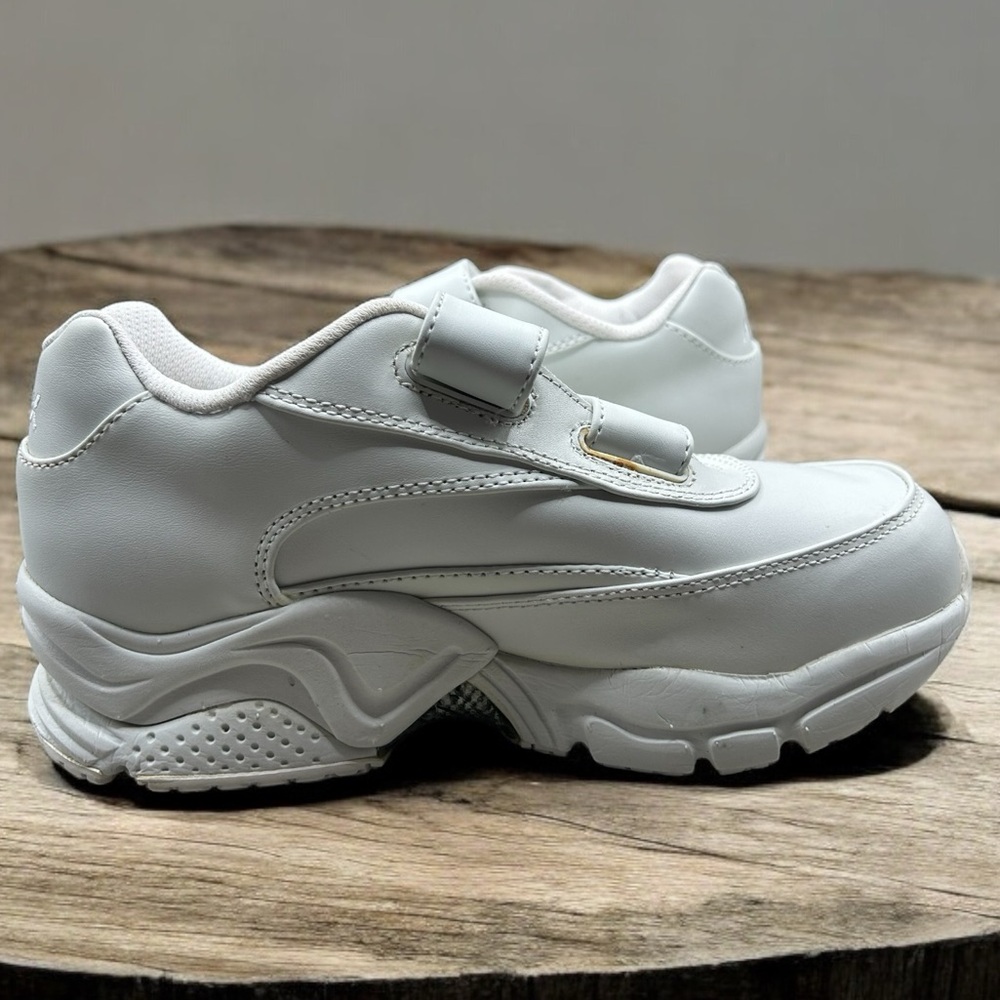 Women's MSRP $155 Apex X926 Athletic Walker White Leather - Size 7 X-Wide